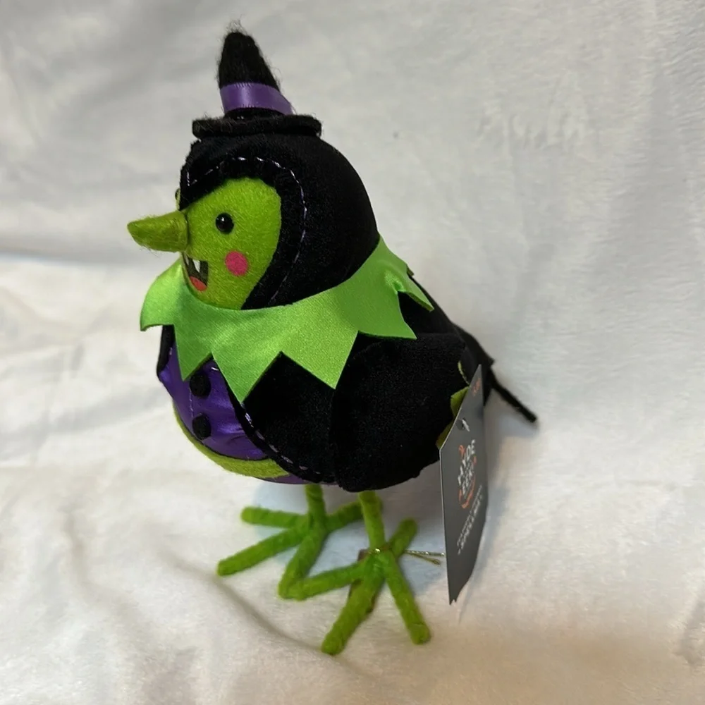 2024 TARGET HALLOWEEN FEATHERLY FRIENDS ‘SPELLMA’ BIRD - HYDE AND EEK! (NWT)